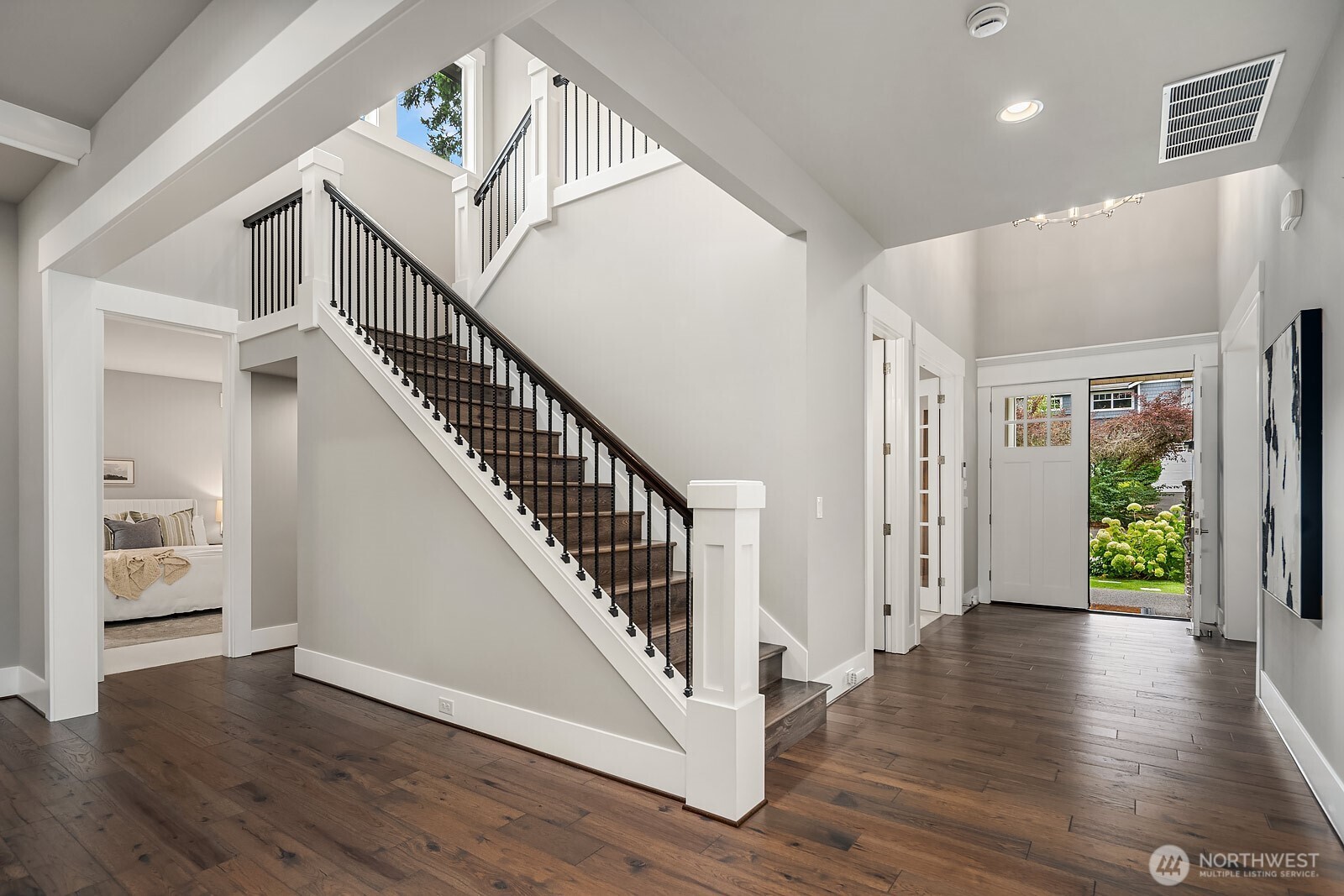1646 106th Avenue SE, Bellevue, WA 98004