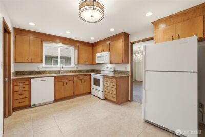 9428 21st Drive SE, Everett, WA 98208 - Photo 8