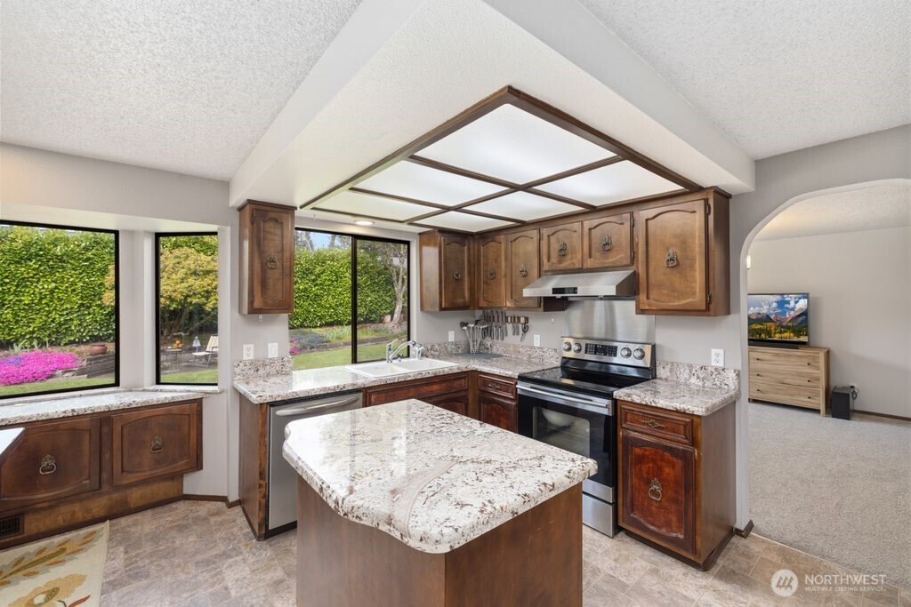 6423 76th Street Ct W, Lakewood, WA 98499