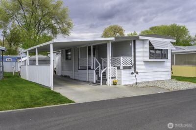 2240 W Broadway #137, Moses Lake, WA 98837