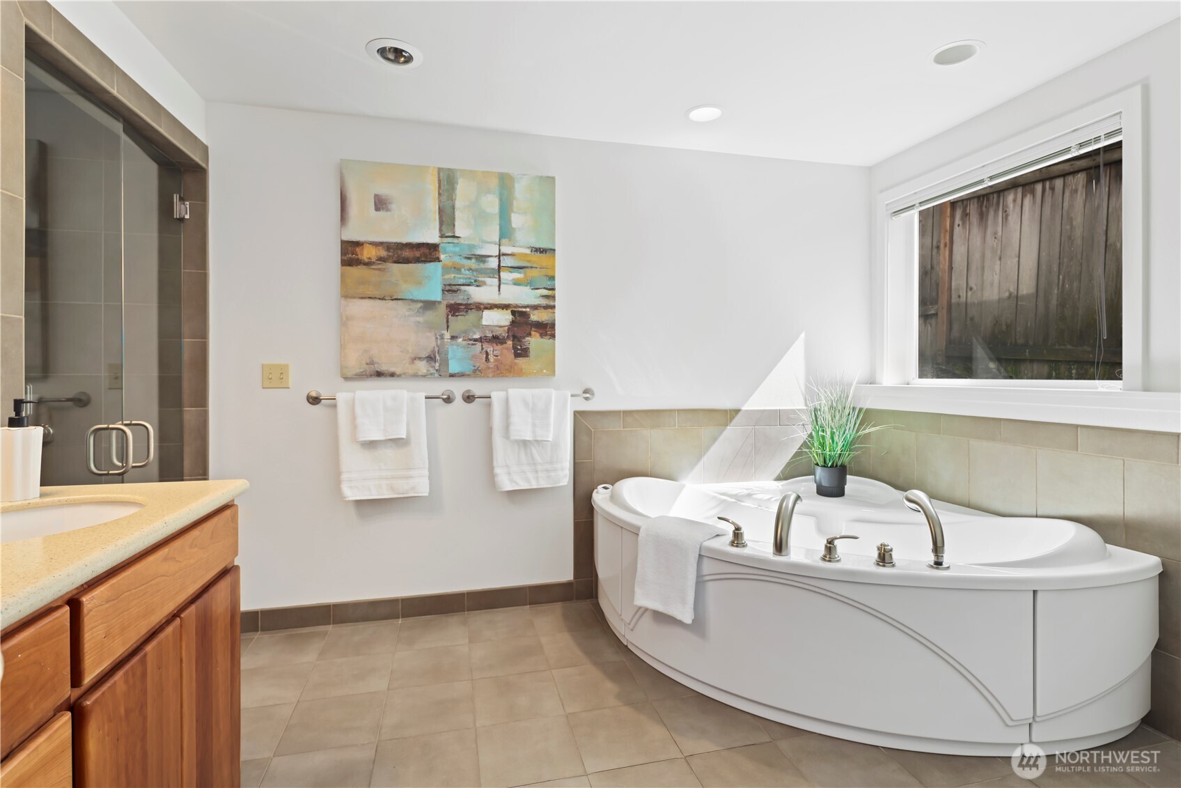 4640 Somerset Place SE, Bellevue, WA 98006