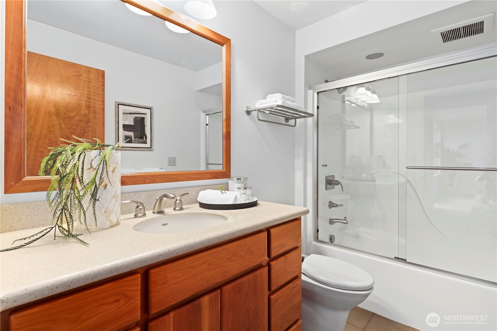 4640 Somerset Place SE, Bellevue, WA 98006