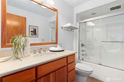 4640 Somerset Place SE, Bellevue, WA 98006 - Photo 26