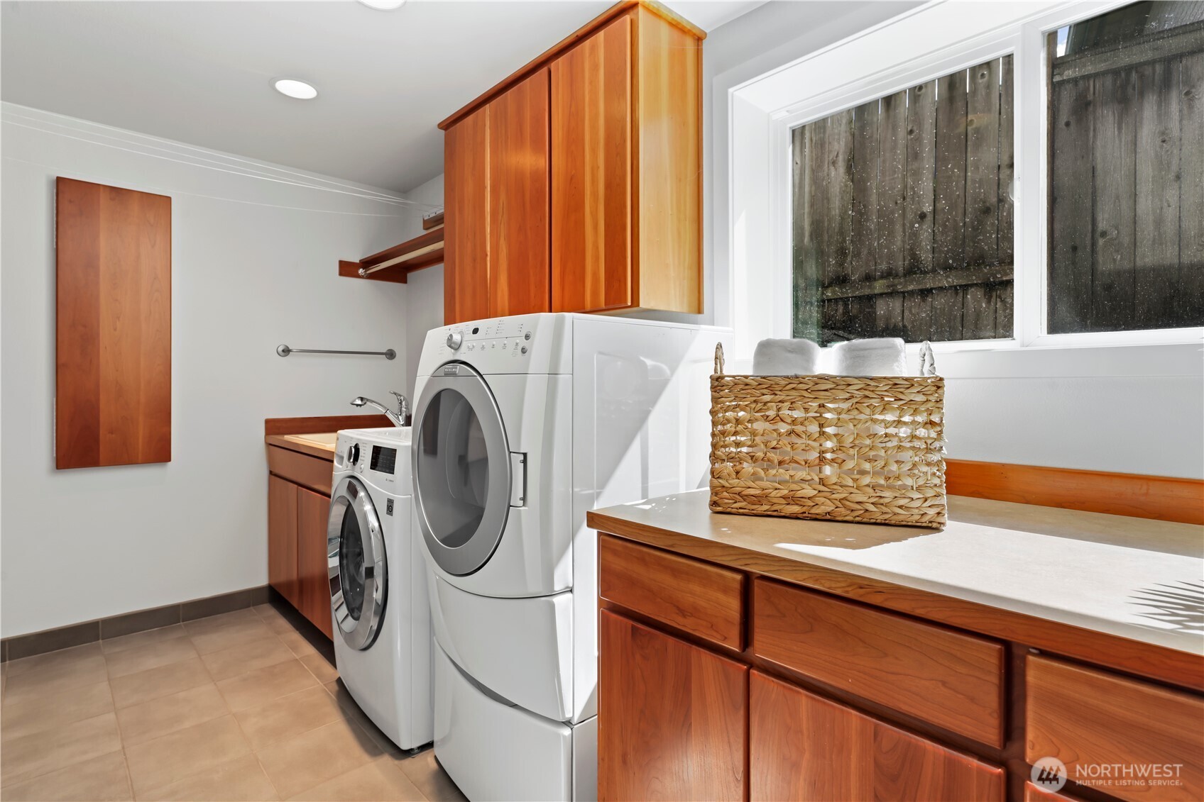 4640 Somerset Place SE, Bellevue, WA 98006