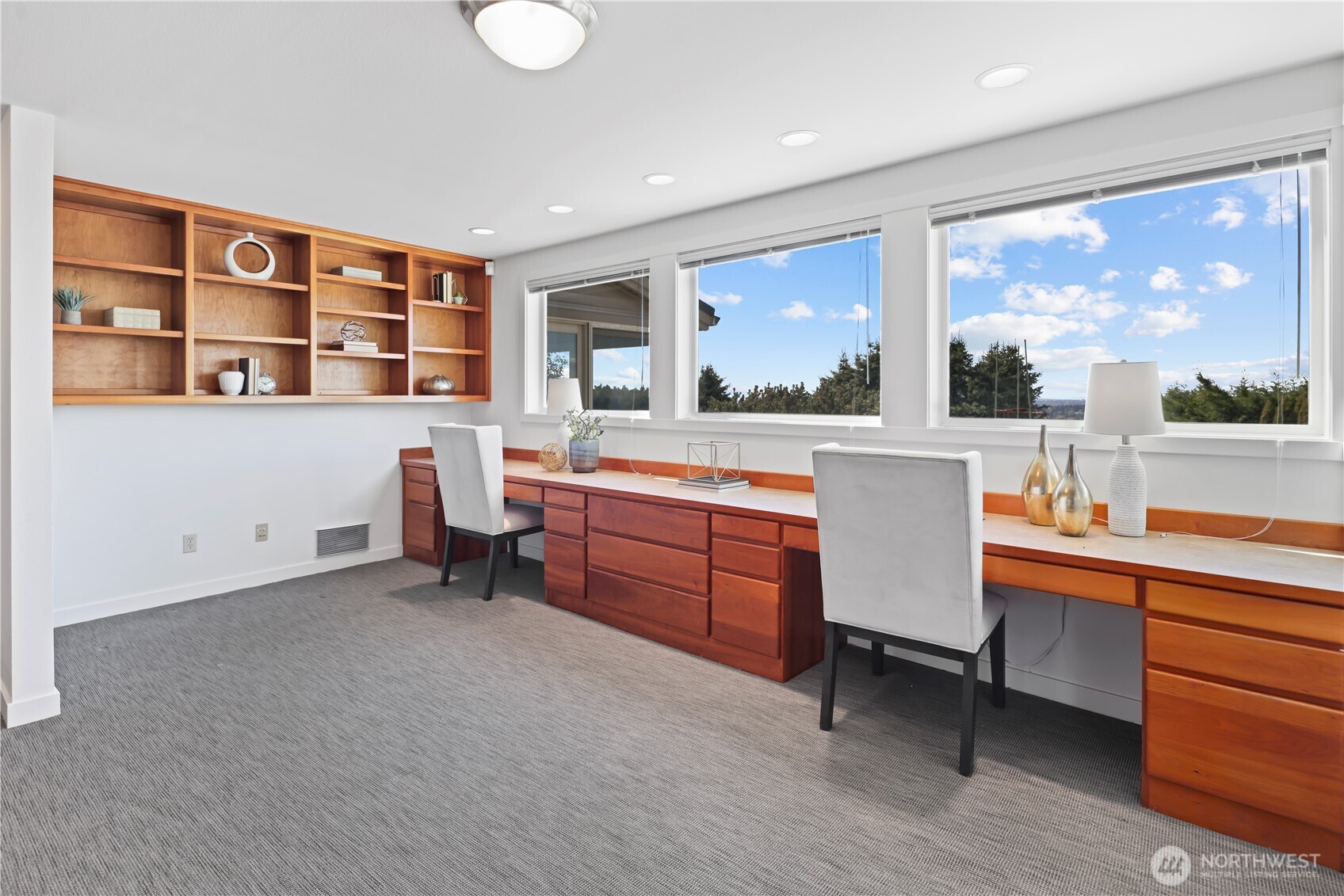 4640 Somerset Place SE, Bellevue, WA 98006