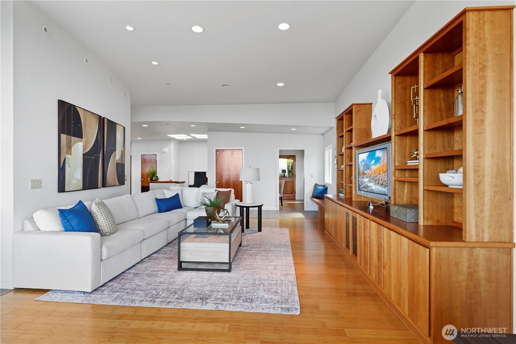 4640 Somerset Place SE, Bellevue, WA 98006