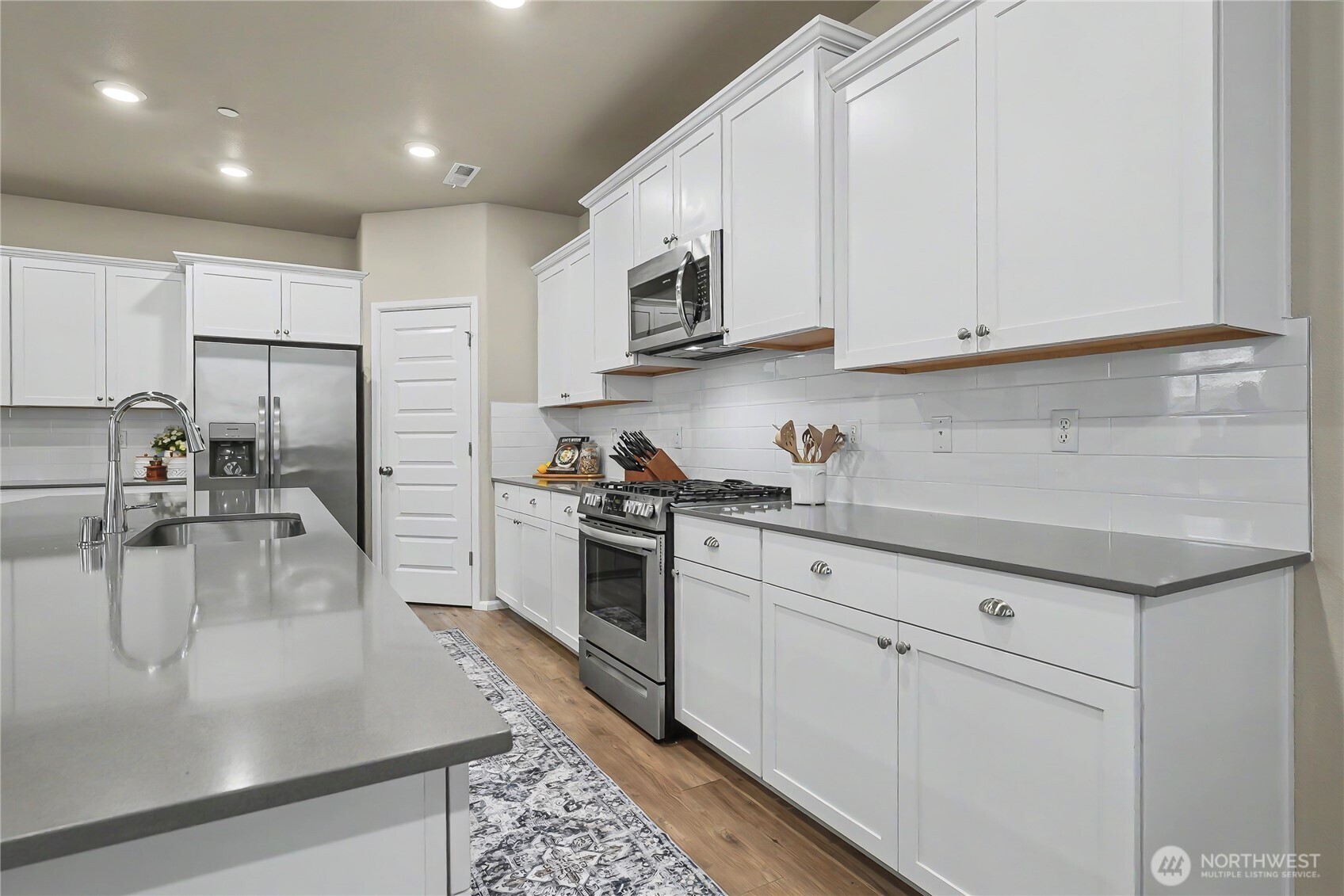 1230 Baker Heights Loop , Bremerton, WA 98312