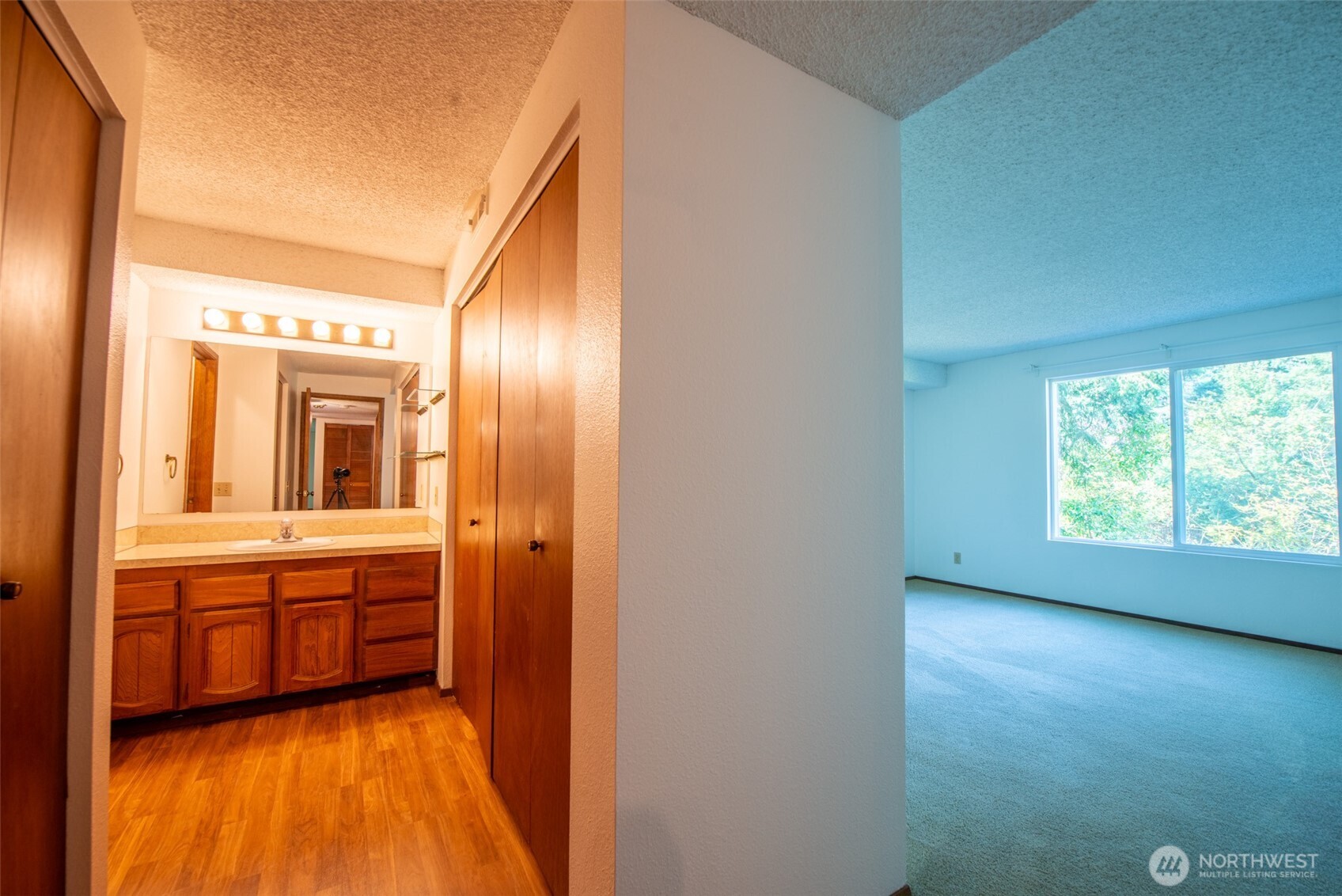 17417 Ashworth Avenue N #303, Shoreline, WA 98133-5463