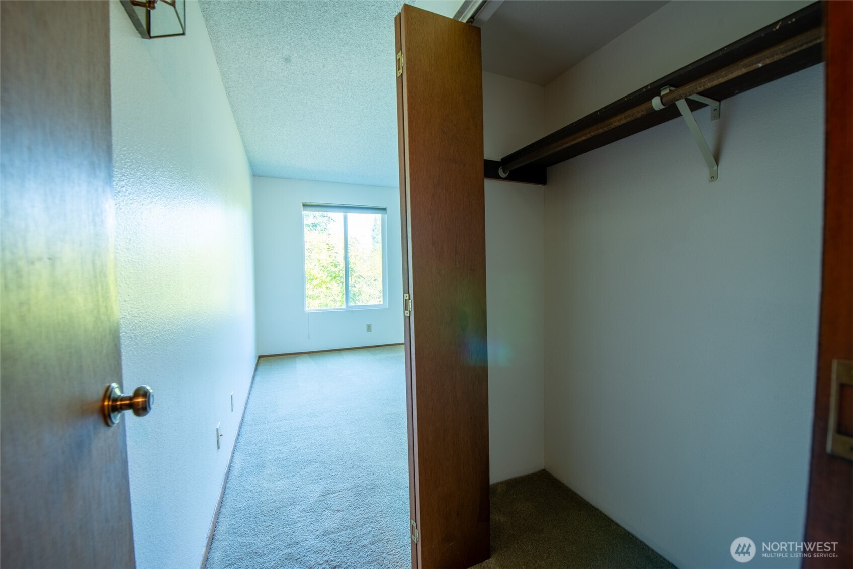 17417 Ashworth Avenue N #303, Shoreline, WA 98133-5463