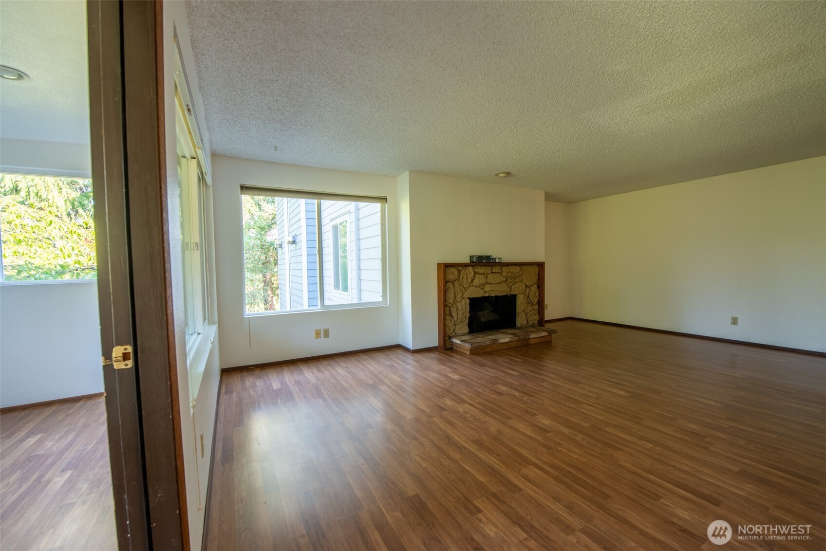 17417 Ashworth Avenue N #303, Shoreline, WA 98133-5463
