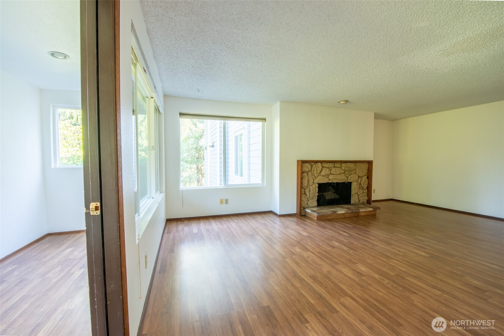 17417 Ashworth Avenue N #303, Shoreline, WA 98133-5463