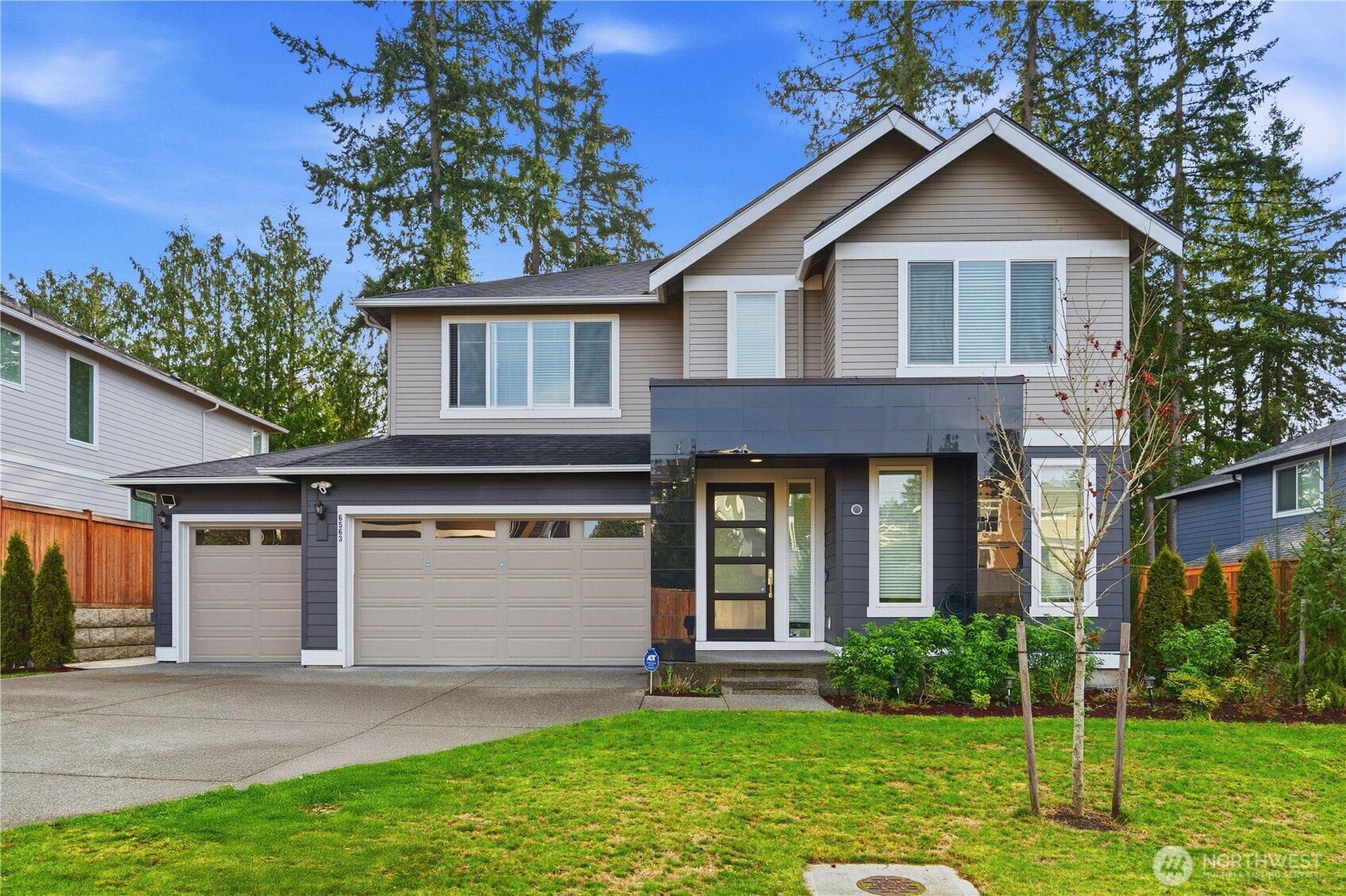 6563 SE 8th Place , Renton, WA 98059