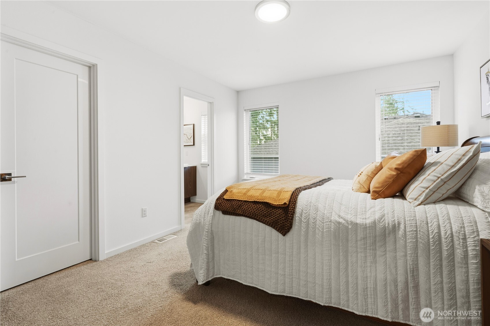 6563 SE 8th Place , Renton, WA 98059