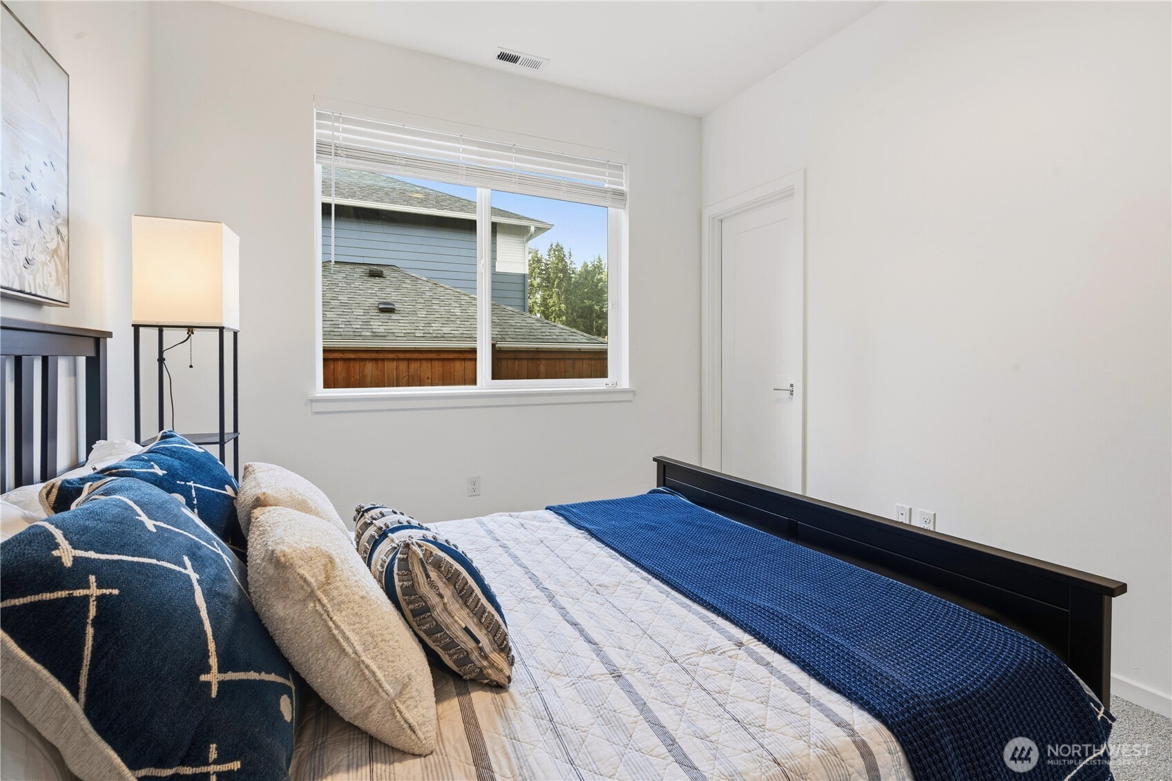 6563 SE 8th Place , Renton, WA 98059