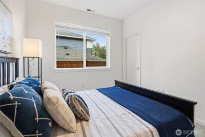 6563 SE 8th Place , Renton, WA 98059 - Photo 8