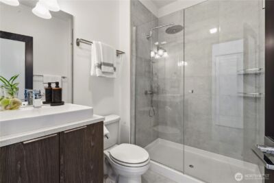6563 SE 8th Place , Renton, WA 98059 - Photo 9