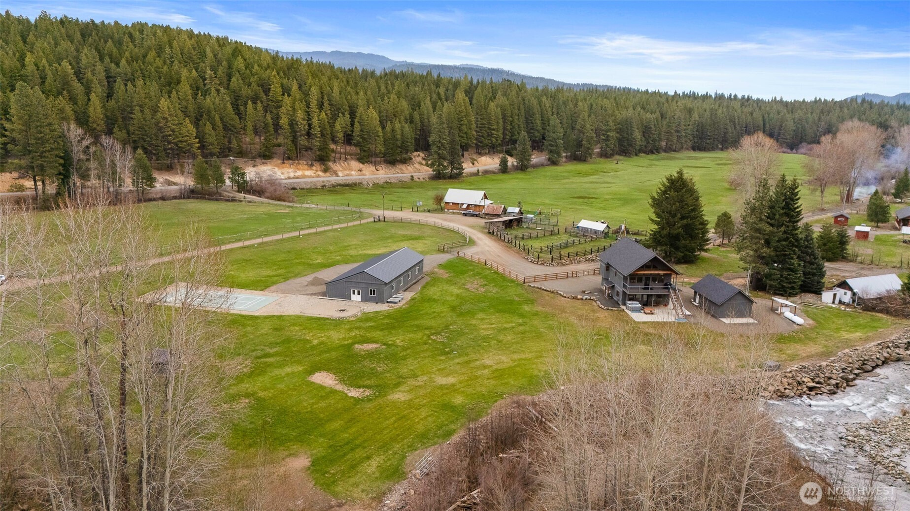 161 Middle Fork Lane , Cle Elum, WA 98922