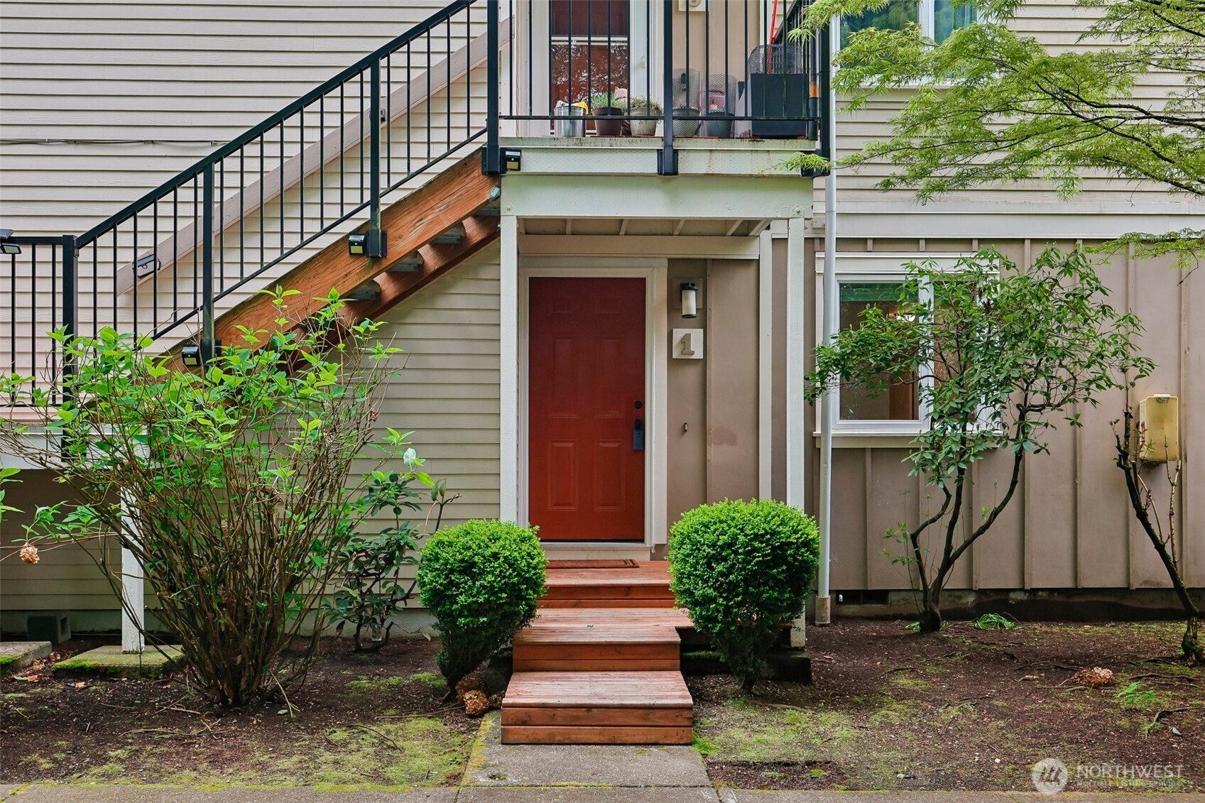 12720 NE 120th Street #I-1, Kirkland, WA 98034