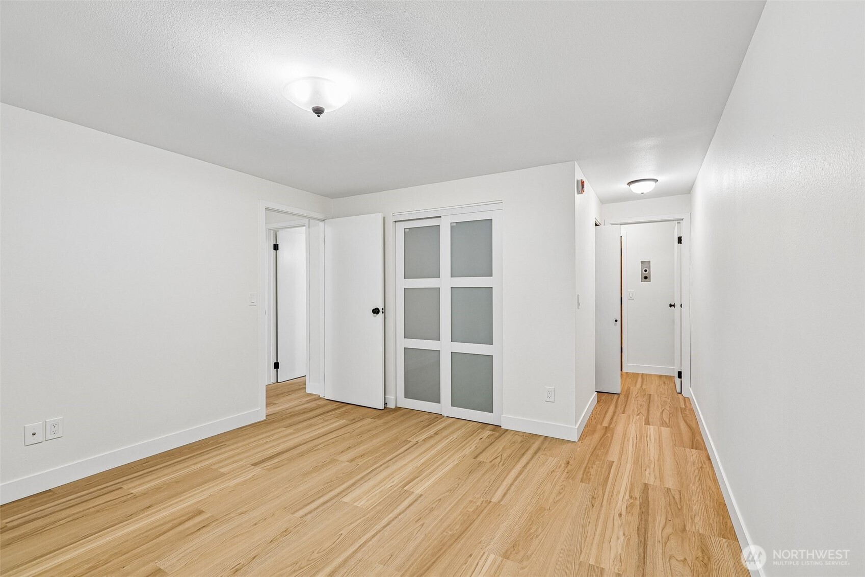 12720 NE 120th Street #I-1, Kirkland, WA 98034