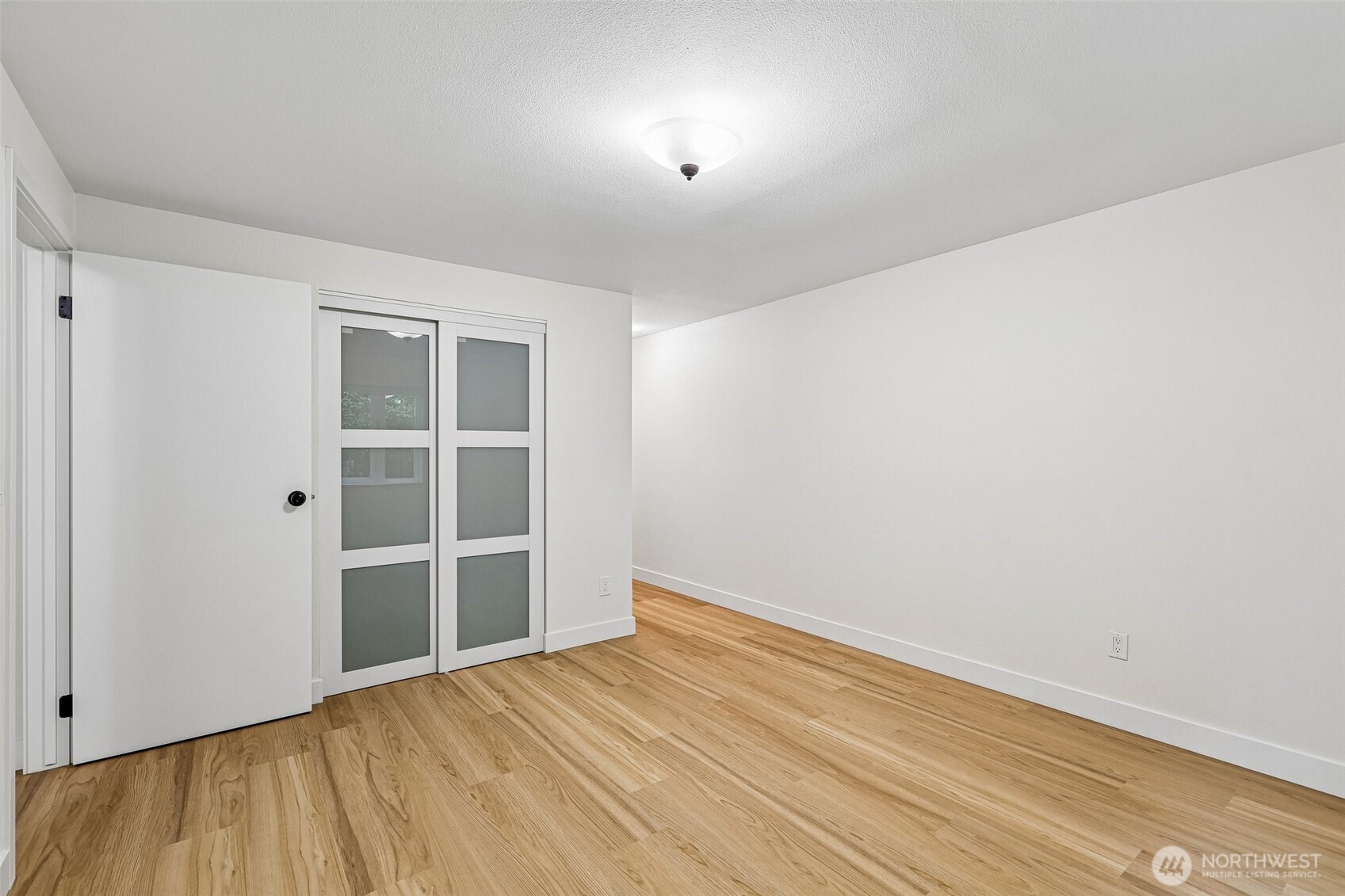 12720 NE 120th Street #I-1, Kirkland, WA 98034
