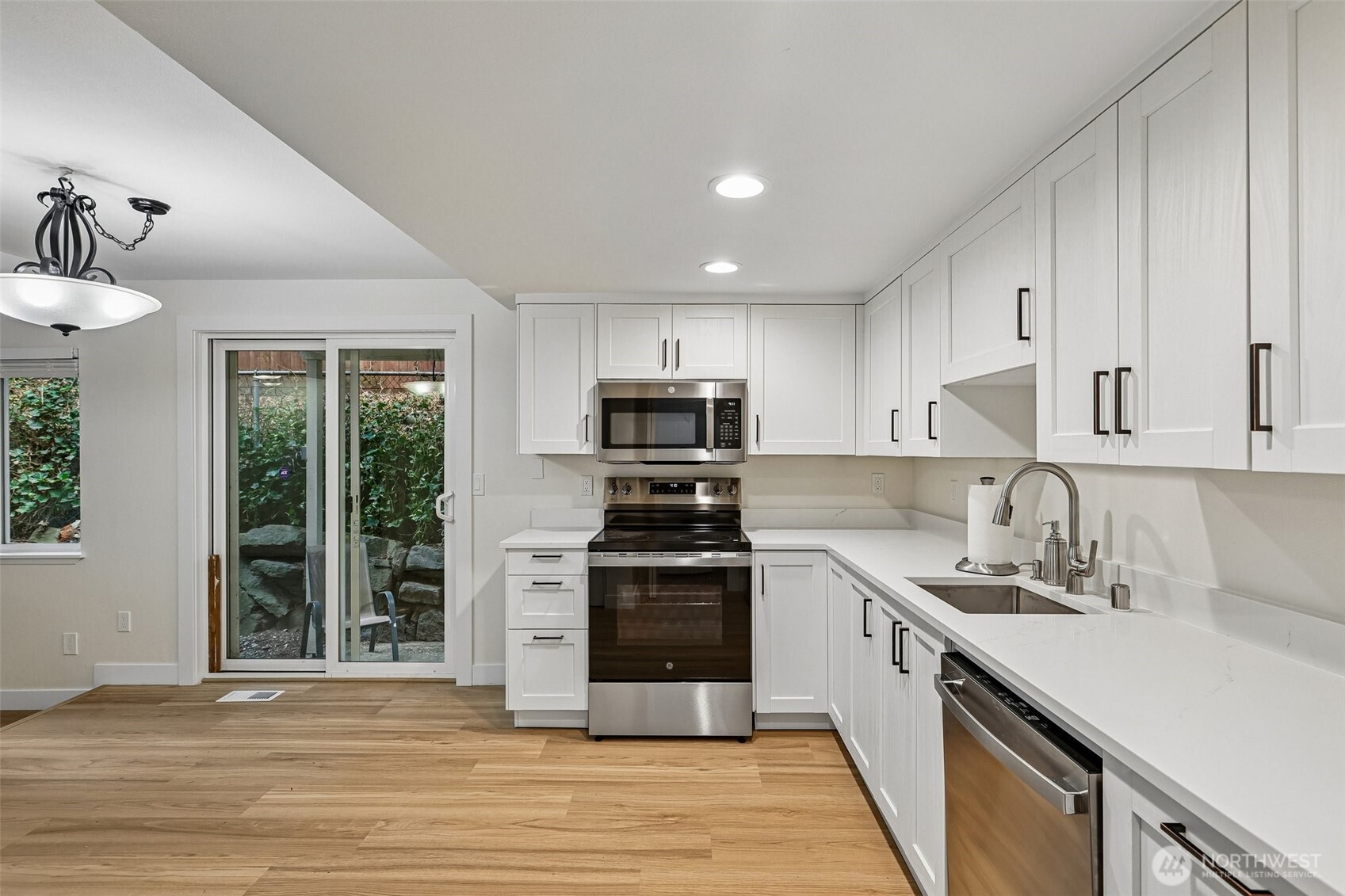 12720 NE 120th Street #I-1, Kirkland, WA 98034