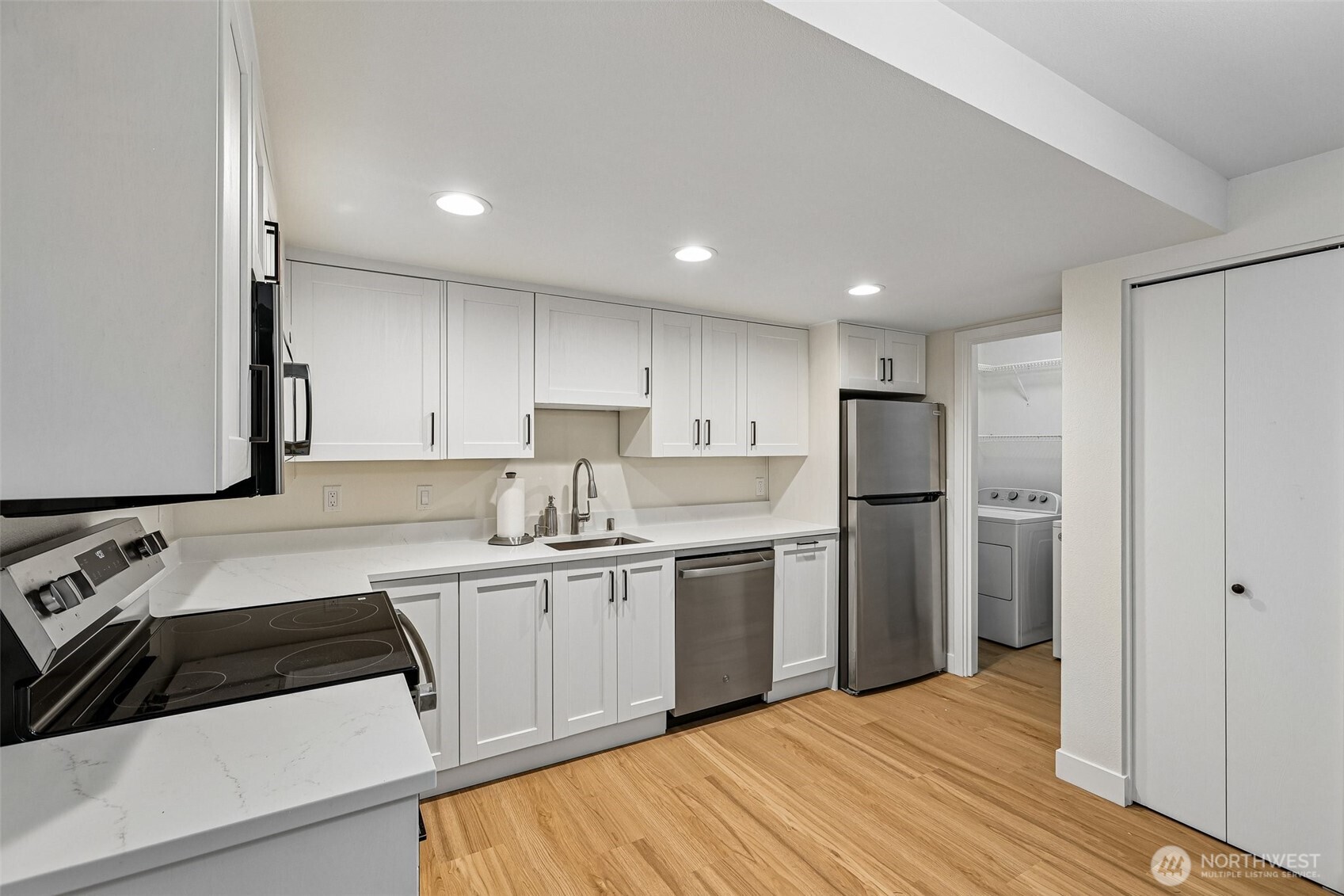 12720 NE 120th Street #I-1, Kirkland, WA 98034