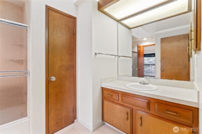11150 Champagne Point Road NE, Kirkland, WA 98034 - Photo 28