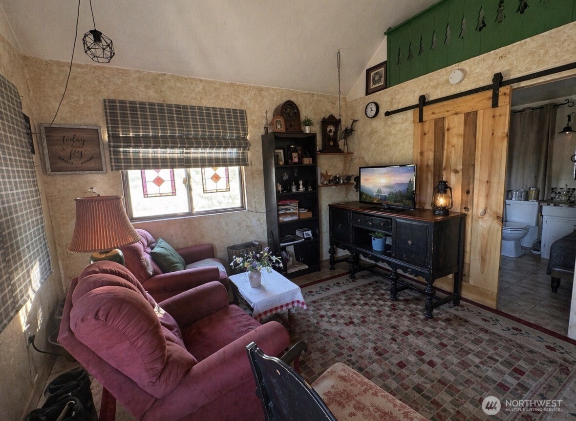 27 Mule Deer Ridge Road , Oroville, WA 98844