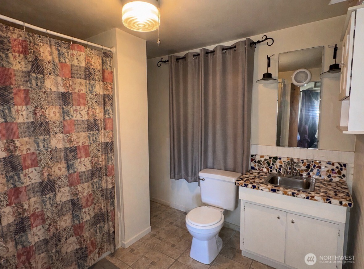 27 Mule Deer Ridge Road , Oroville, WA 98844