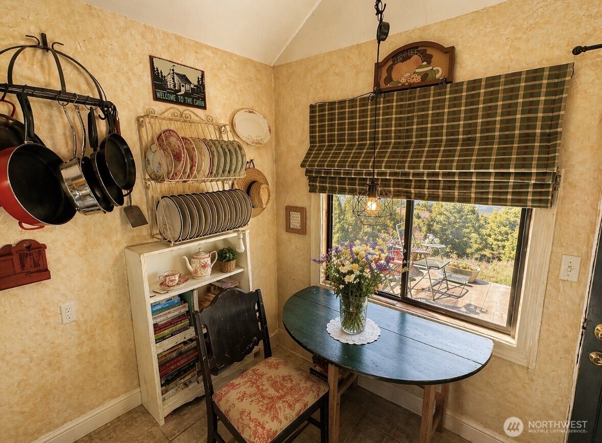 27 Mule Deer Ridge Road , Oroville, WA 98844
