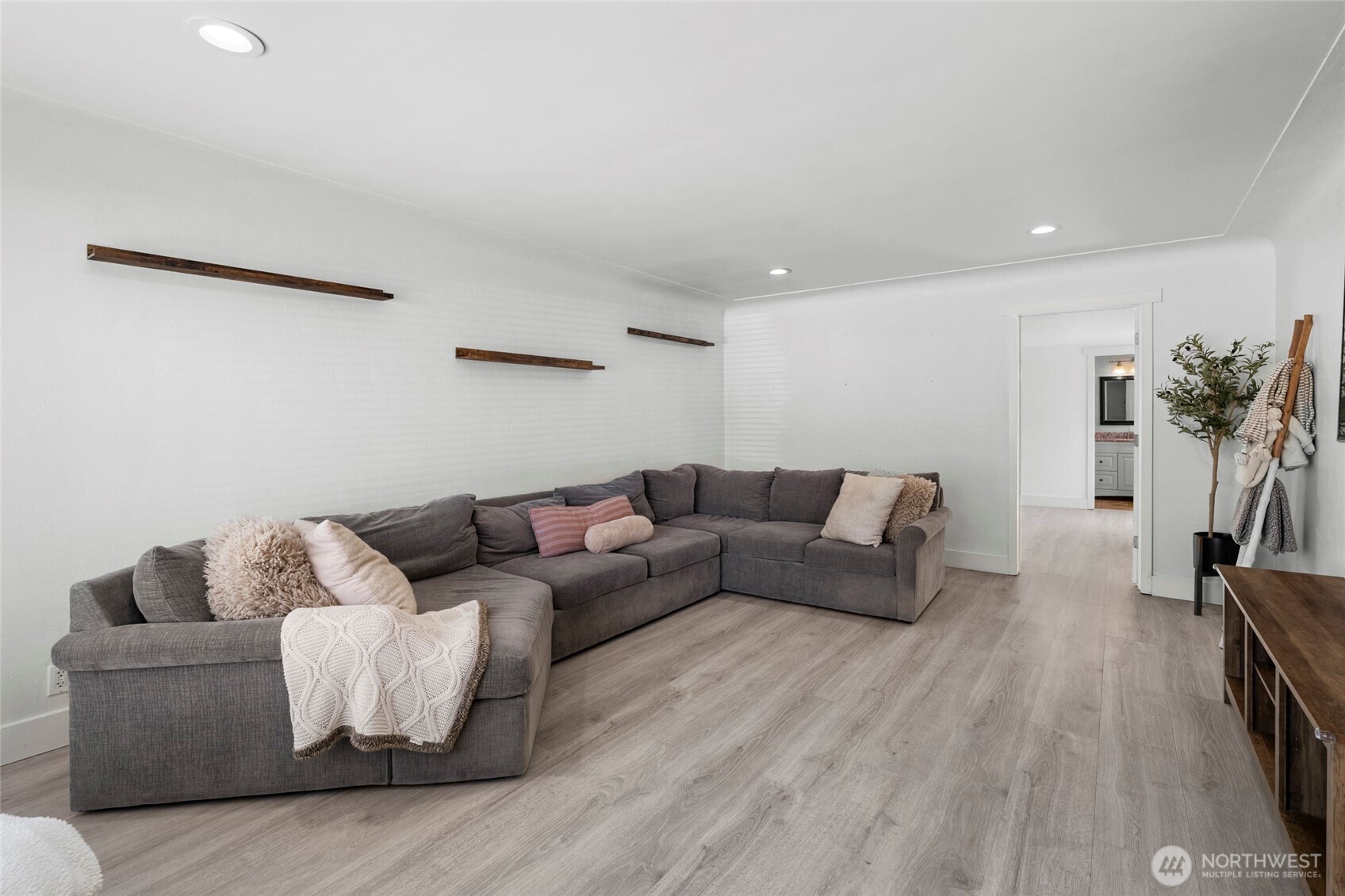 317 Laurelhurst Drive SE, Tumwater, WA 98501