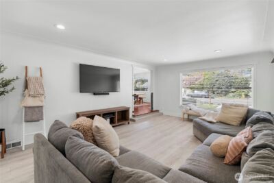 317 Laurelhurst Drive SE, Tumwater, WA 98501 - Photo 12