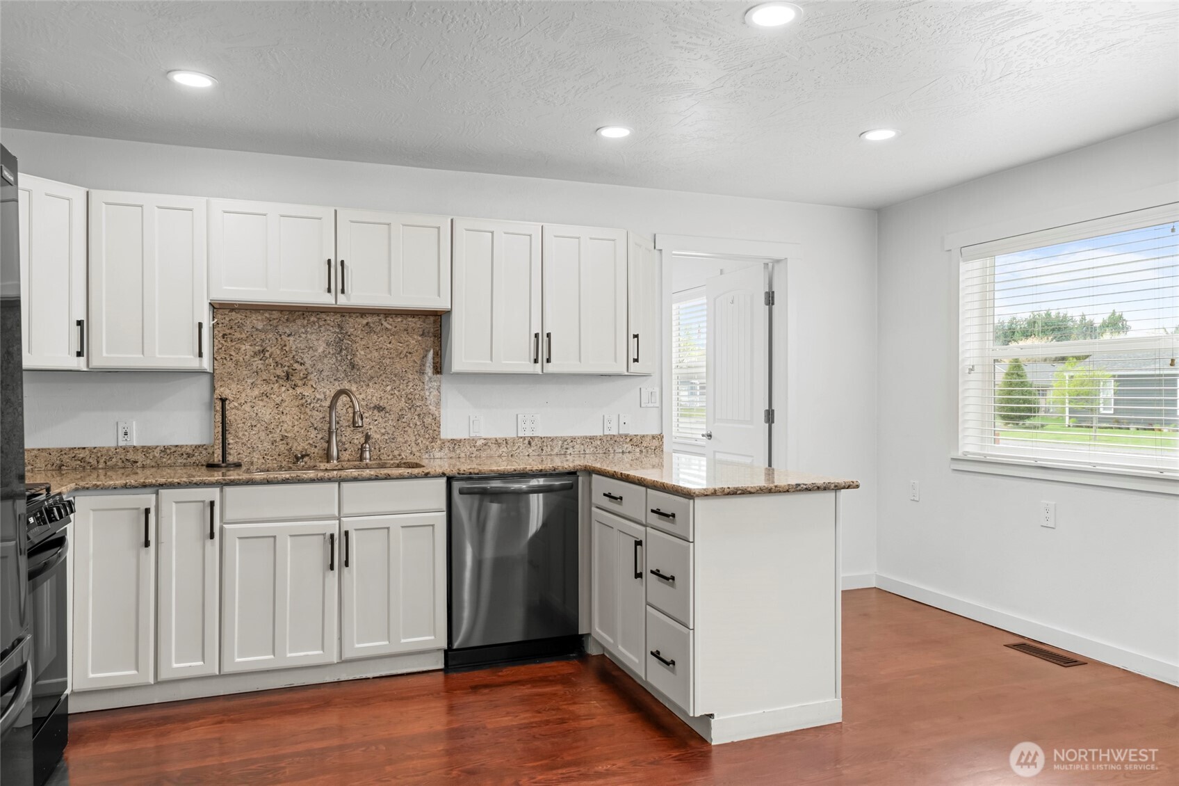 317 Laurelhurst Drive SE, Tumwater, WA 98501