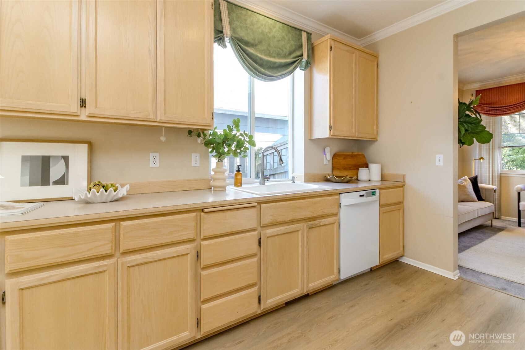 3306 View Point Circle NE, Tacoma, WA 98422