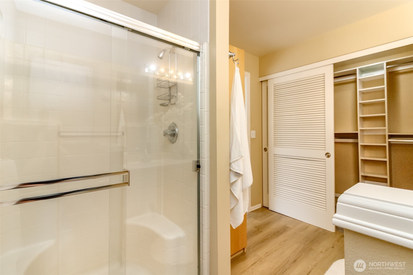 3306 View Point Circle NE, Tacoma, WA 98422
