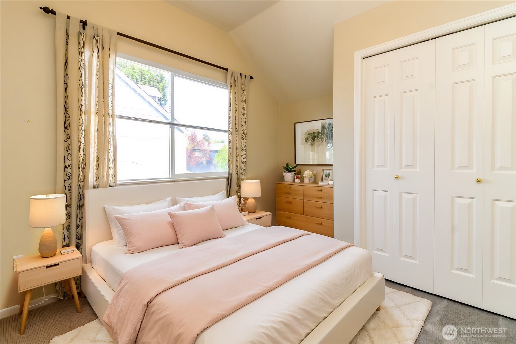 3306 View Point Circle NE, Tacoma, WA 98422