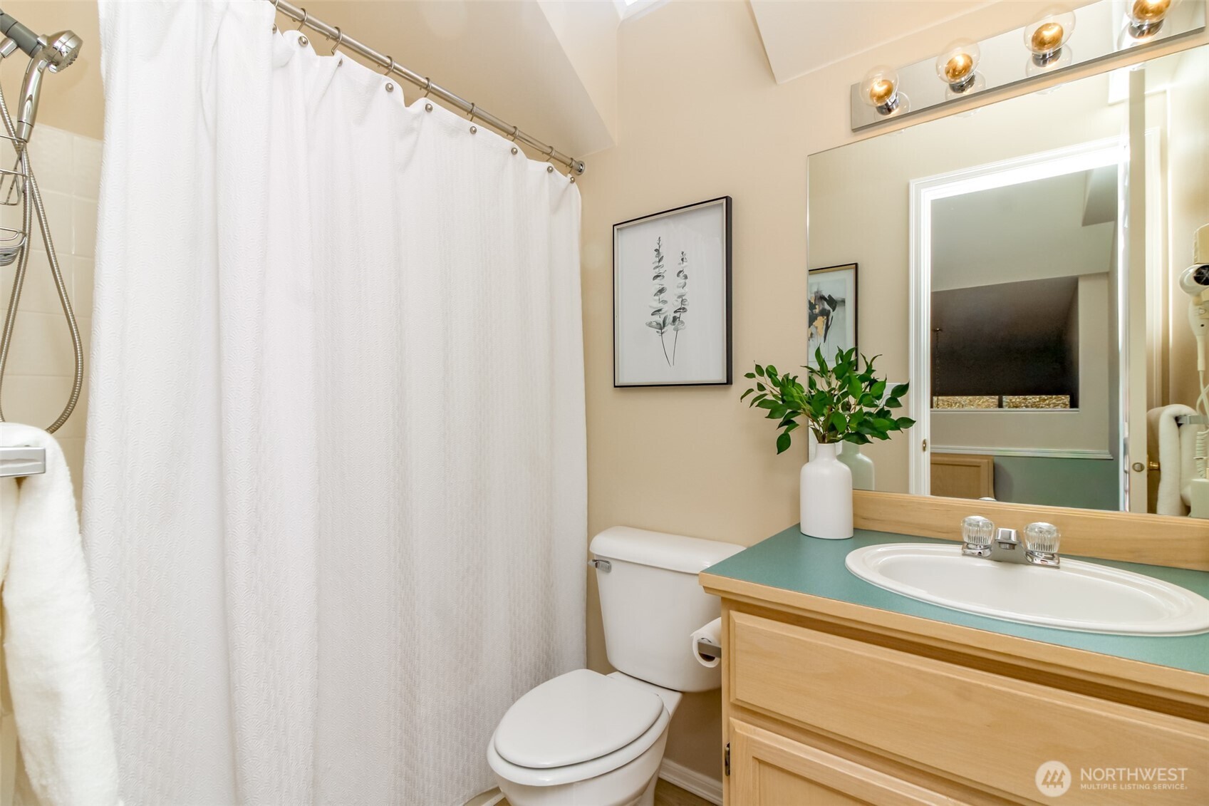 3306 View Point Circle NE, Tacoma, WA 98422
