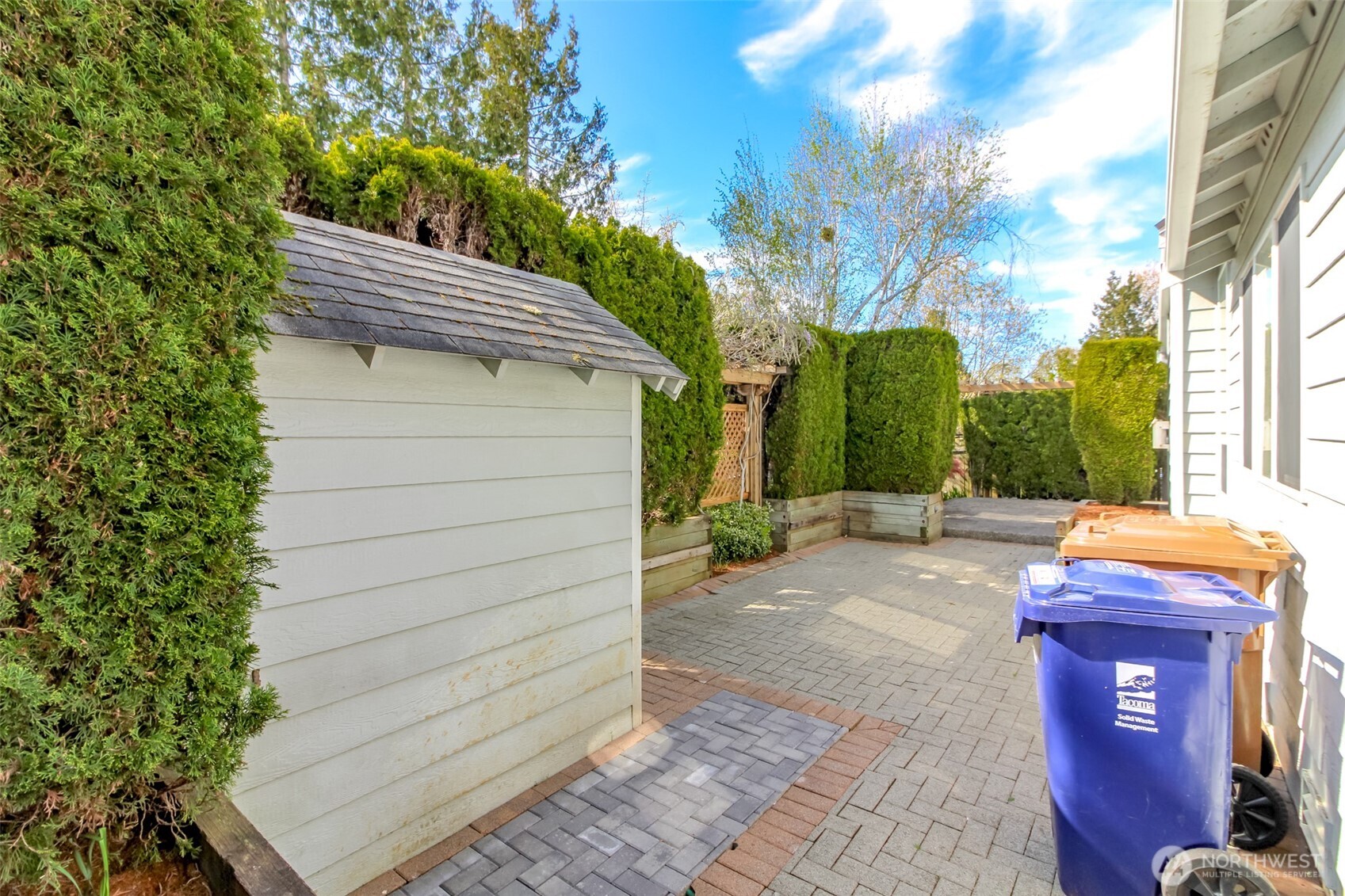 3306 View Point Circle NE, Tacoma, WA 98422