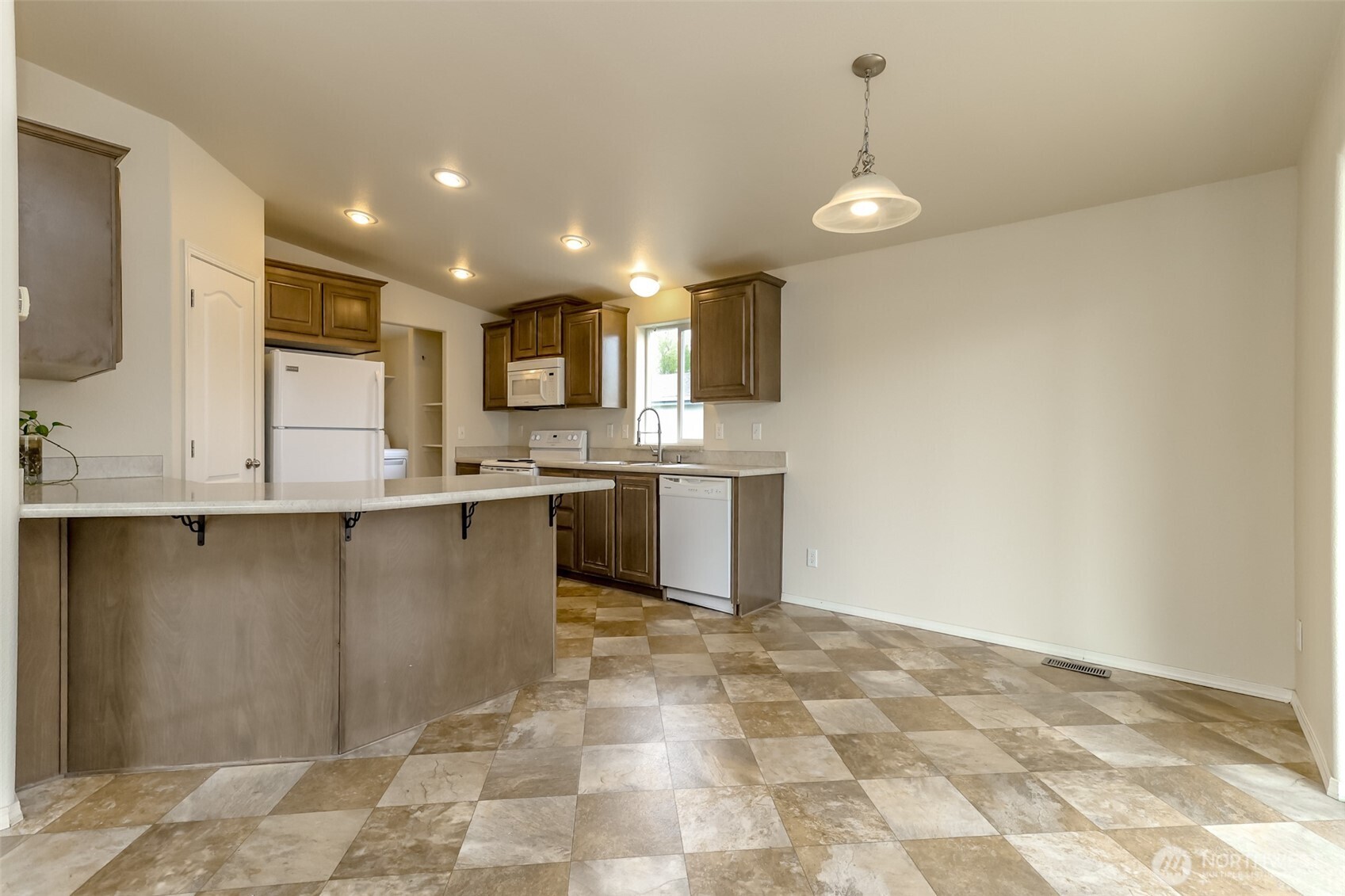 7104 141st Avenue E, Sumner, WA 98390