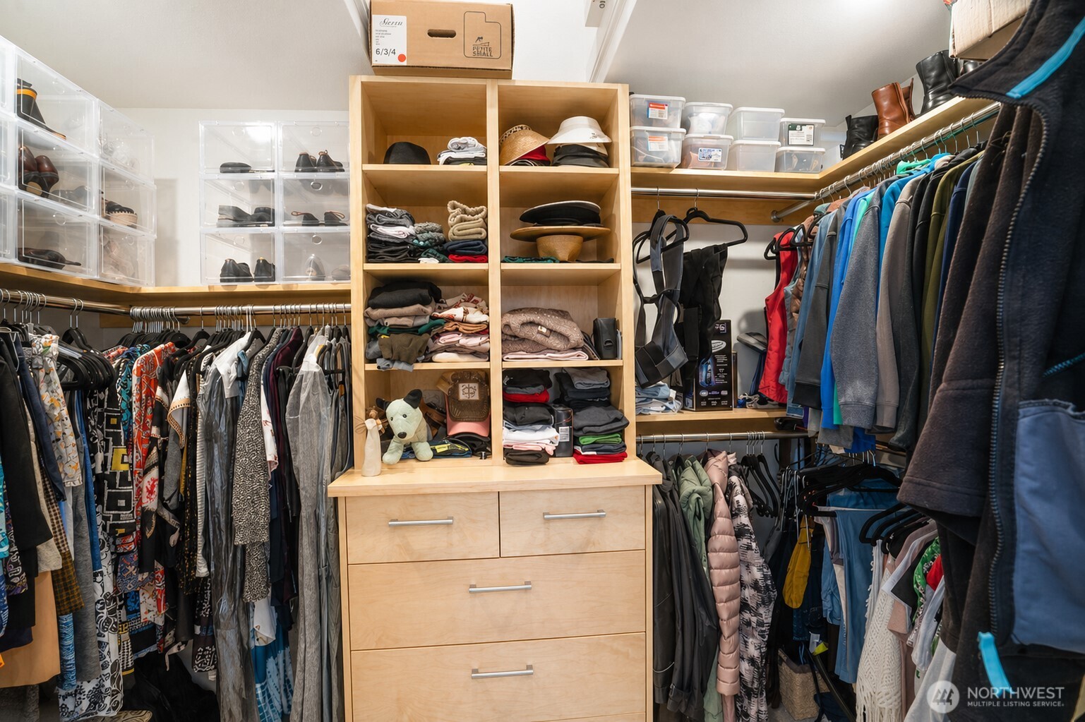 216 Huckleberry Hill Drive , Port Angeles, WA 98363