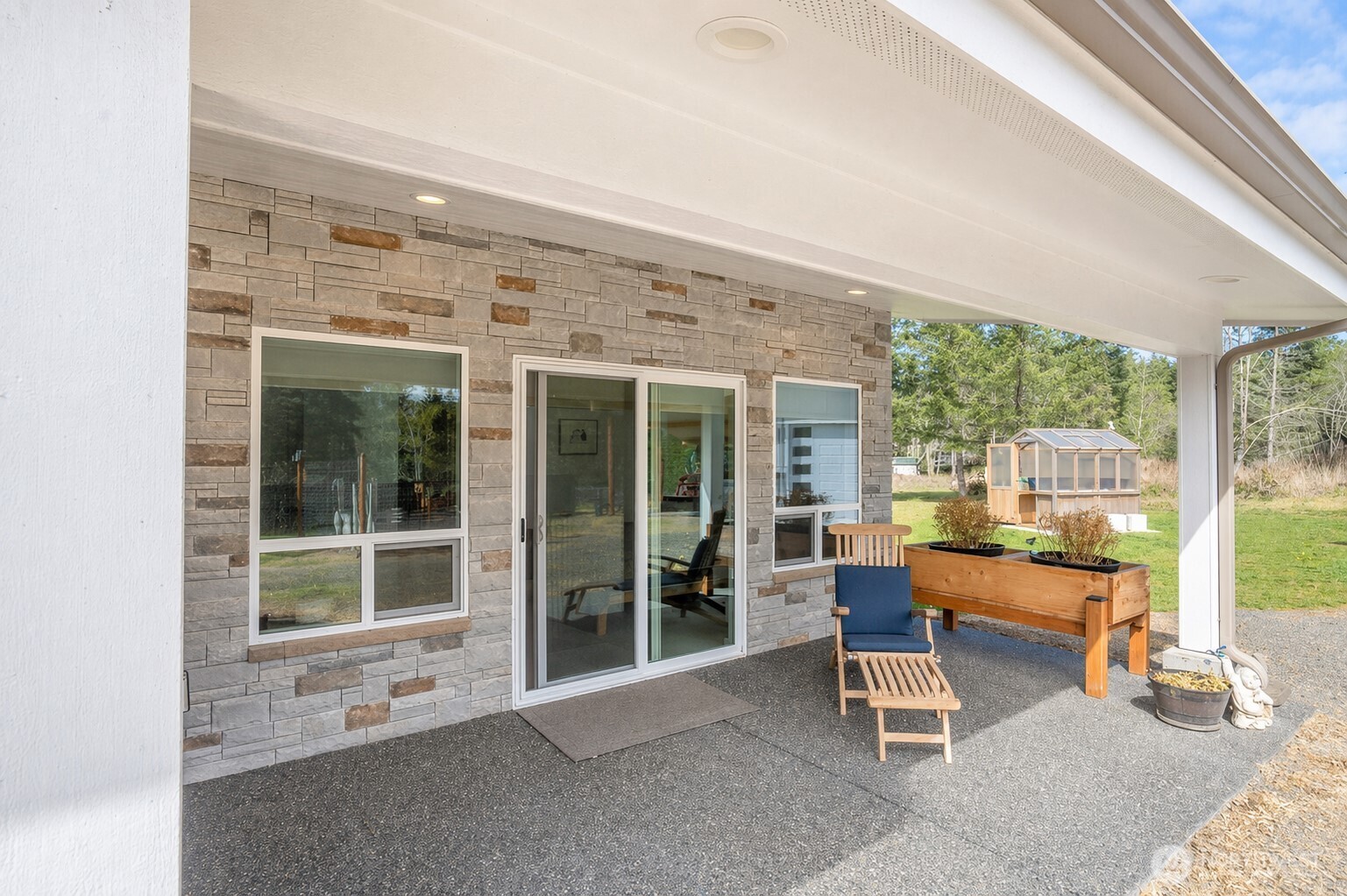 216 Huckleberry Hill Drive , Port Angeles, WA 98363