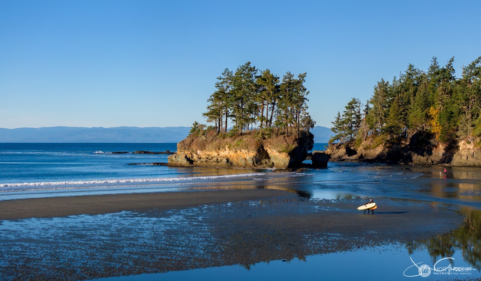 216 Huckleberry Hill Drive , Port Angeles, WA 98363