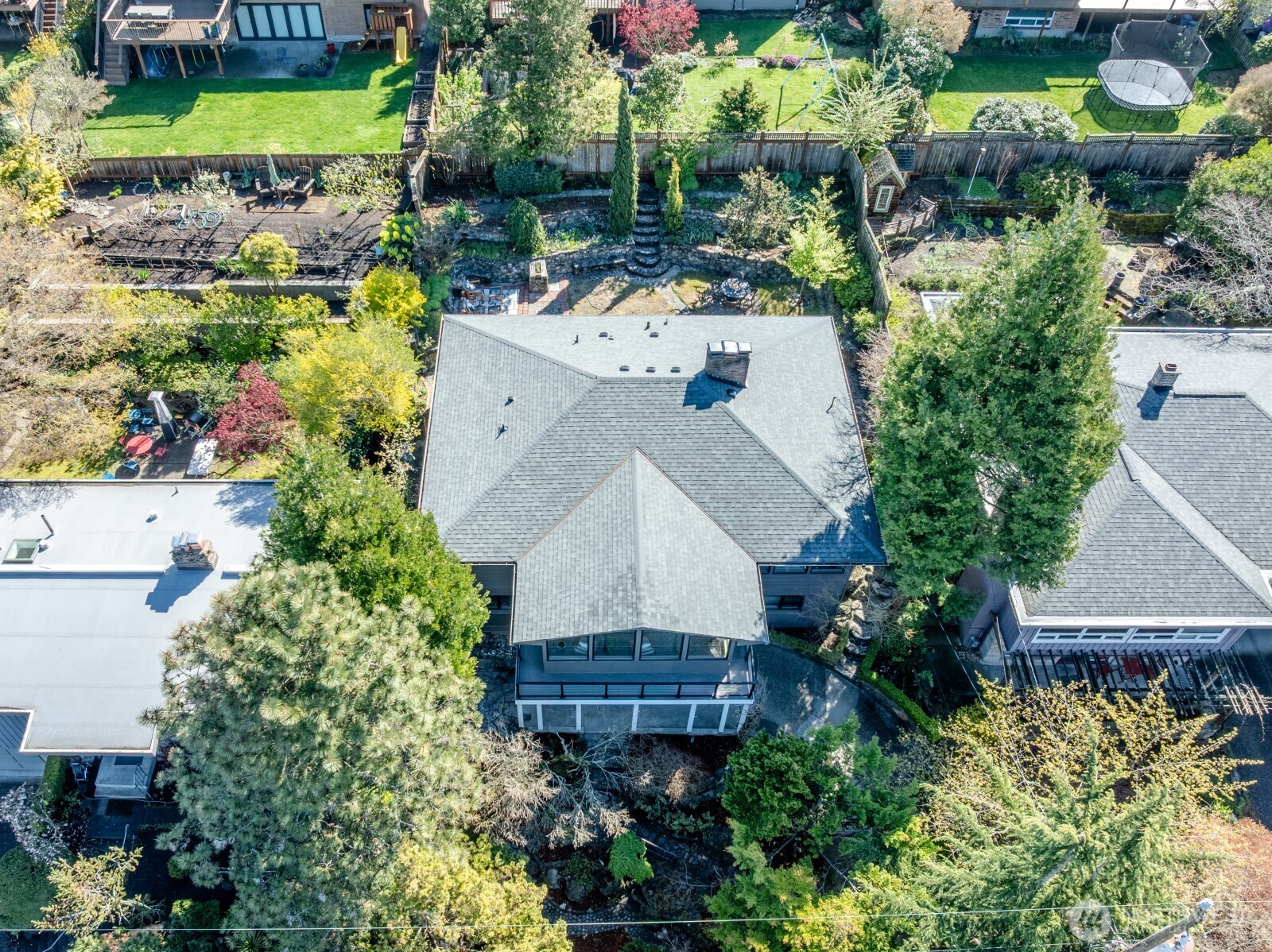 3430 39th Avenue W, Seattle, WA 98199