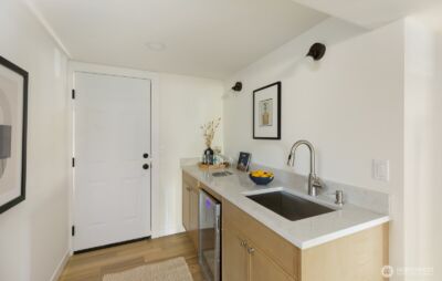 3430 39th Avenue W, Seattle, WA 98199 - Photo 12