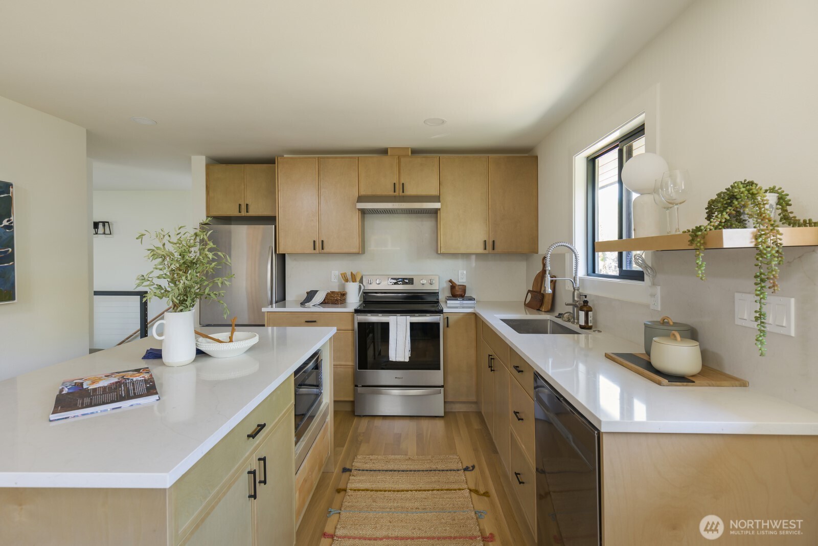 3430 39th Avenue W, Seattle, WA 98199