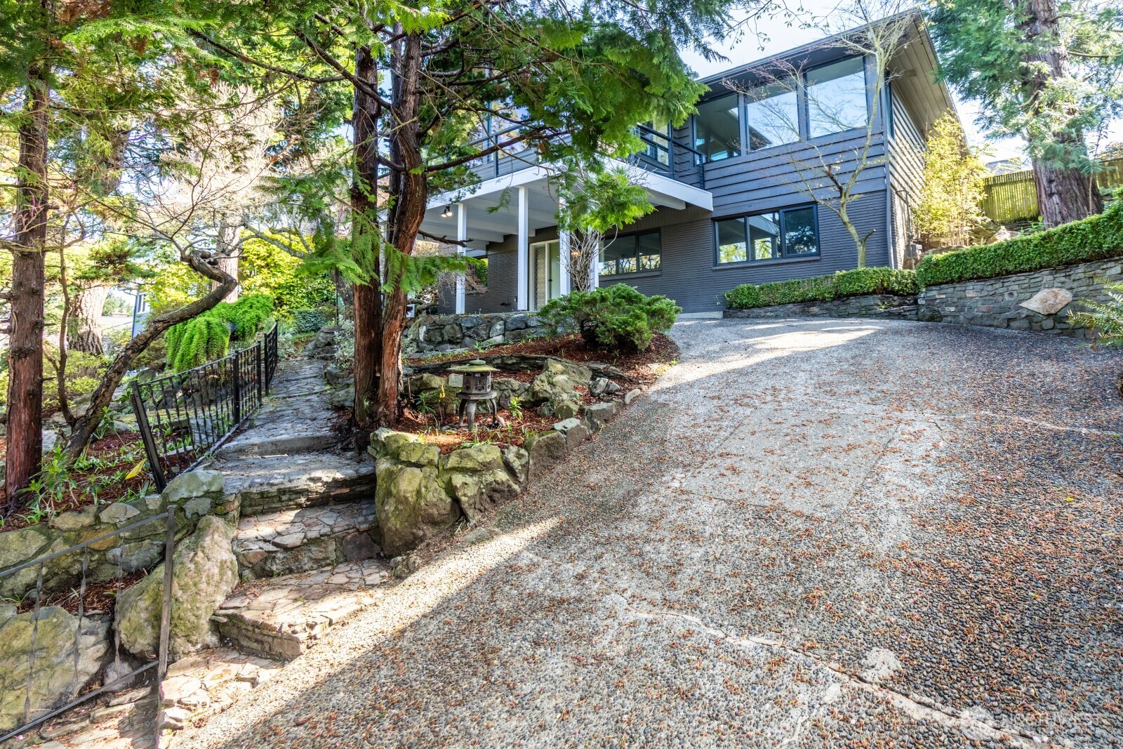 3430 39th Avenue W, Seattle, WA 98199
