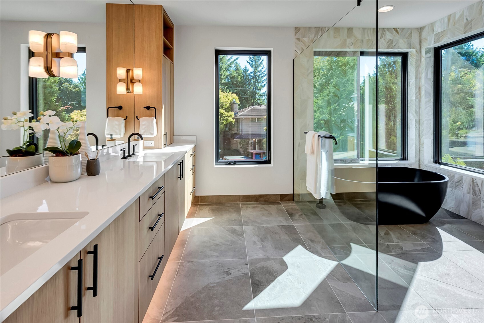 6950 SE Maker Street , Mercer Island, WA 98040