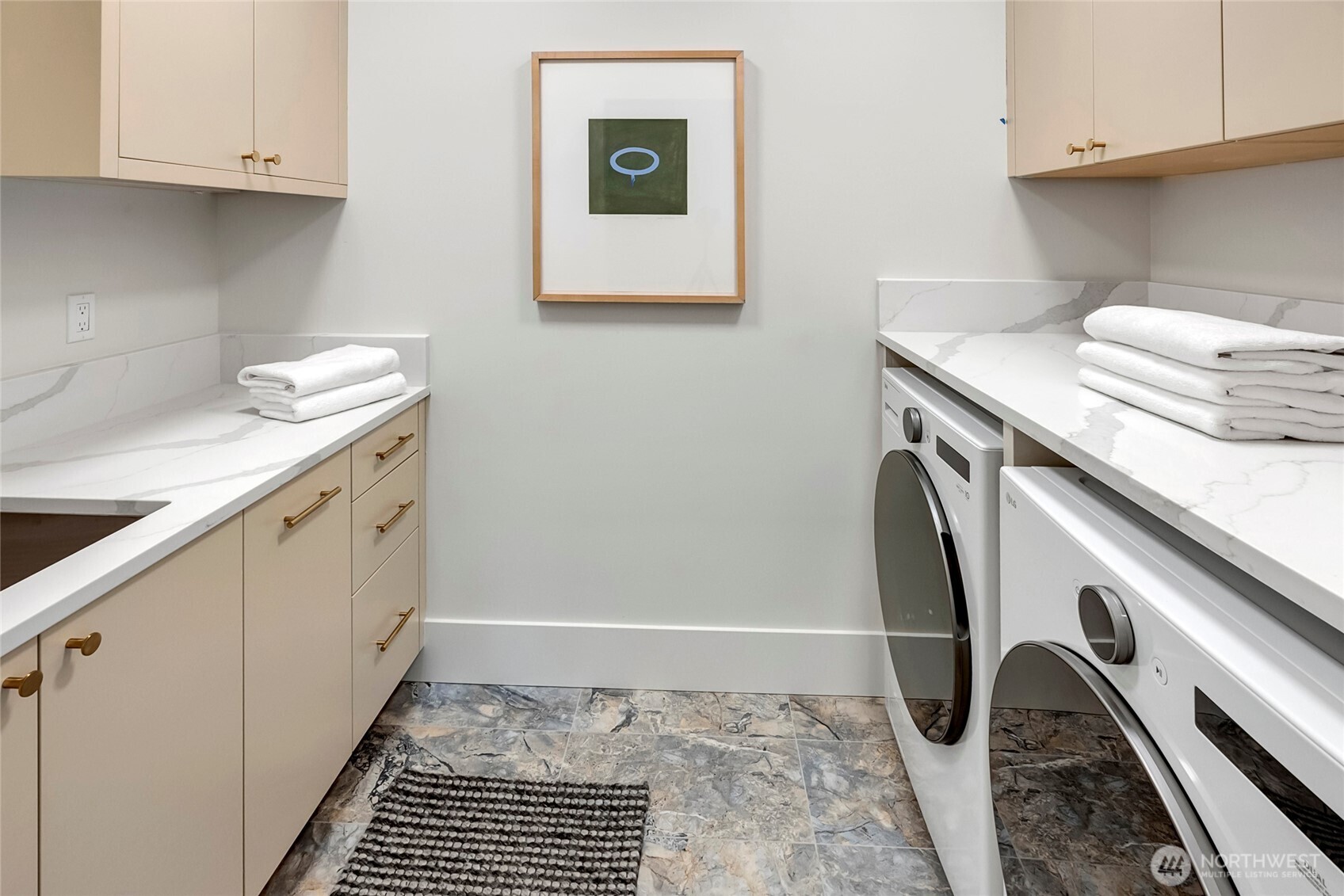 6950 SE Maker Street , Mercer Island, WA 98040