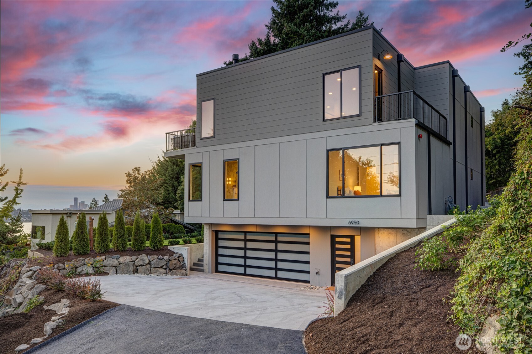 6950 SE Maker Street , Mercer Island, WA 98040