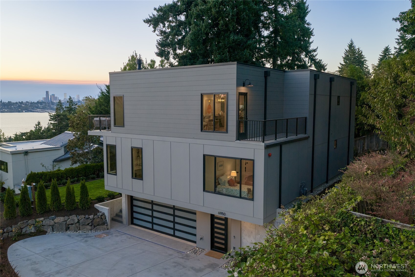 6950 SE Maker Street , Mercer Island, WA 98040